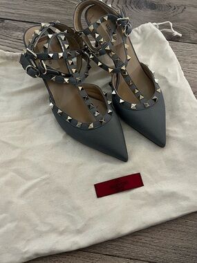 Valentino Garavani gray Rockstud Pointed Leather kitten heel